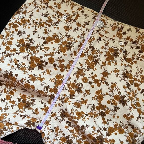 ✨ Forever 21 Women’s White Brown Floral Jeans 26 - Picture 10 of 11